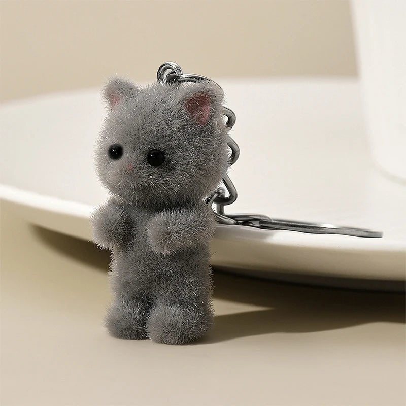 Adorabile set di tre portachiavi gatto soffici in grigio, bianco e rosa. Portachiavi gatto, regalo portachiavi, portachiavi kawaii, amanti dei gatti, charm per borsa, pendenti per telefono.